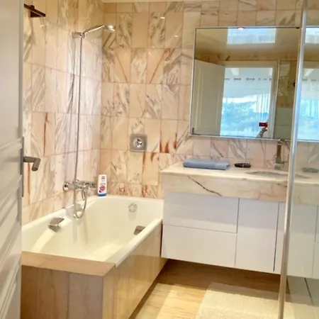 Appartement Le St Georges Californie, Appartement-villa Avec Grand Jardin Et Vue *