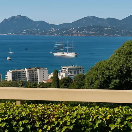 - Le Saint Georges Avec Superbe Jardin Et Vue Panoramique * Cannes