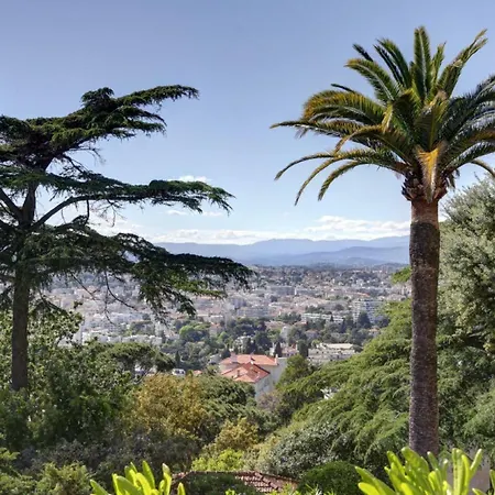 - Le Saint Georges Avec Superbe Jardin Et Vue Panoramique Apartment *