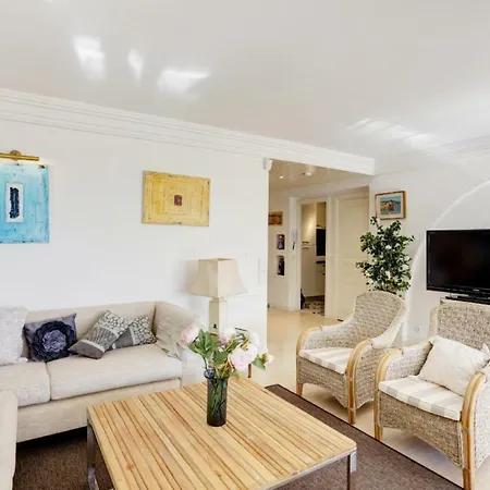 - Le Saint Georges Avec Superbe Jardin Et Vue Panoramique Apartment *