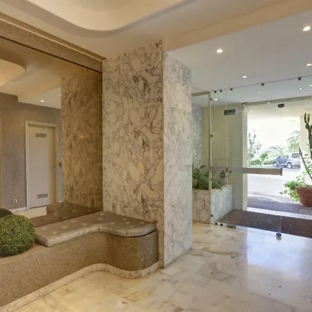 Le St Georges Californie, Appartement-villa Avec Grand Jardin Et Vue Appartement Cannes